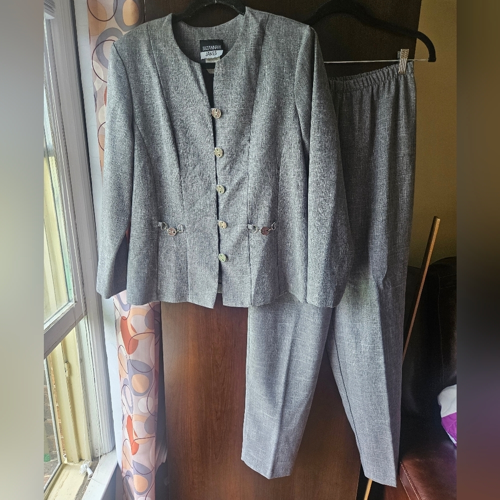 Vintage Women's Suzannah James Gray Two-Piece Suit Set Size 14
